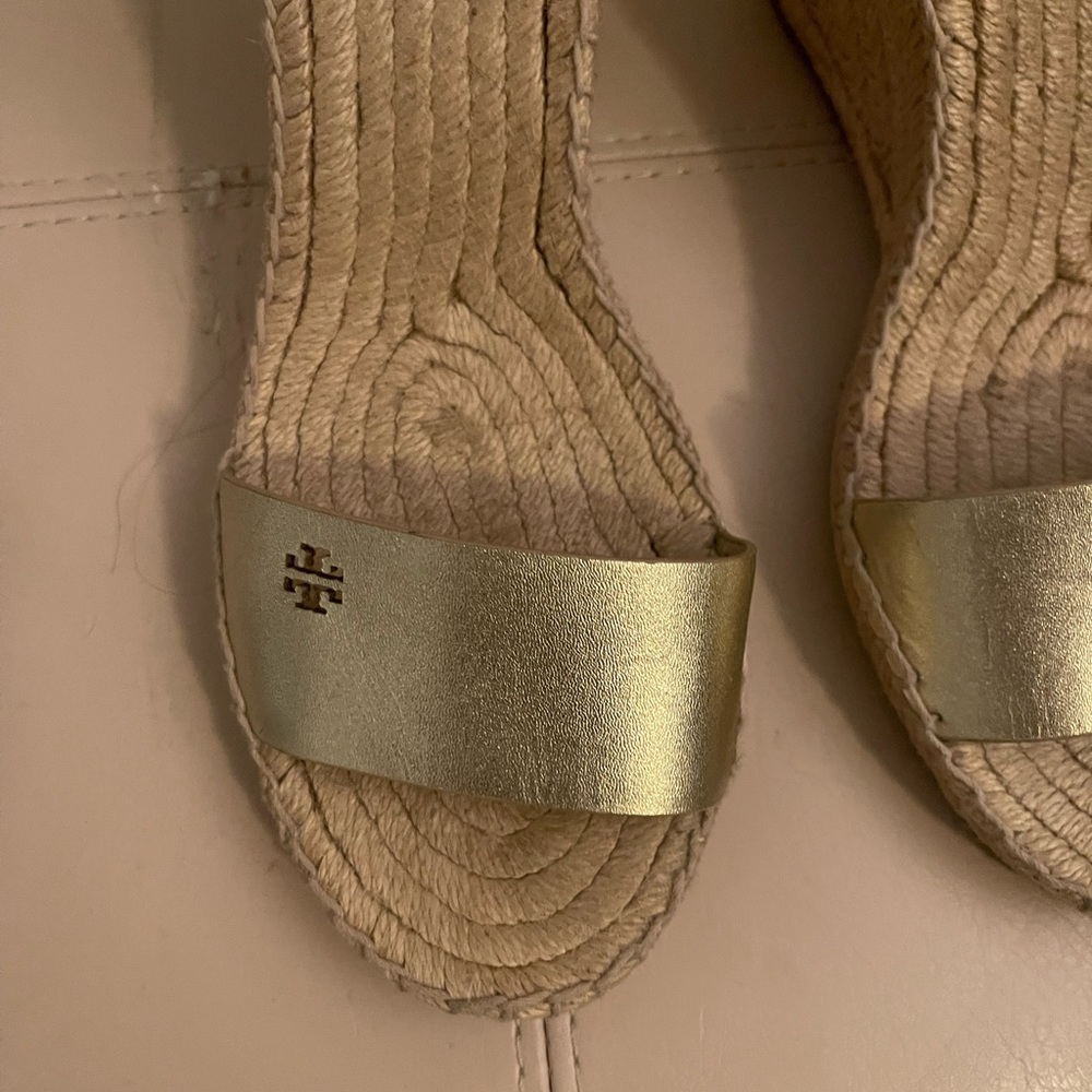 New looking and condition wedges by TORY BURCH SIZE 7.5